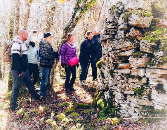 Une autre cabane, plus grande